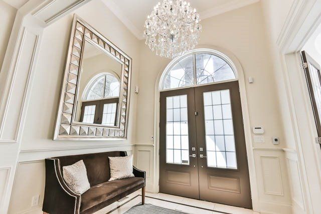 16 Rinas Ave, Markham, L6C 0N7 | Image 2