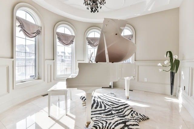 16 Rinas Ave, Markham, L6C 0N7 | Image 3