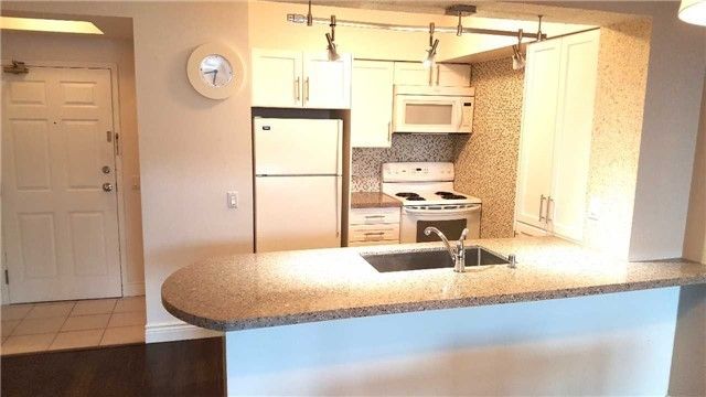 312 - 7398 Yonge St, Vaughan, L4J8J2 | Image 3