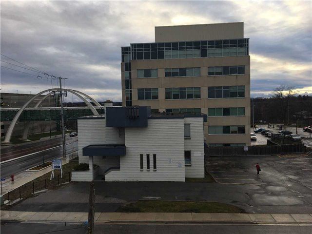 101 - 603 Davis Dr, Newmarket, L3Y2P7 | Image 2