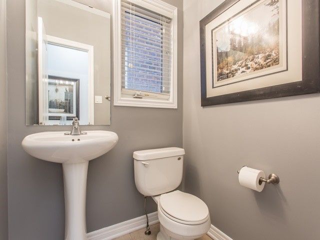 141 Lauderdale Dr, Vaughan, L6A0S5 | Image 2