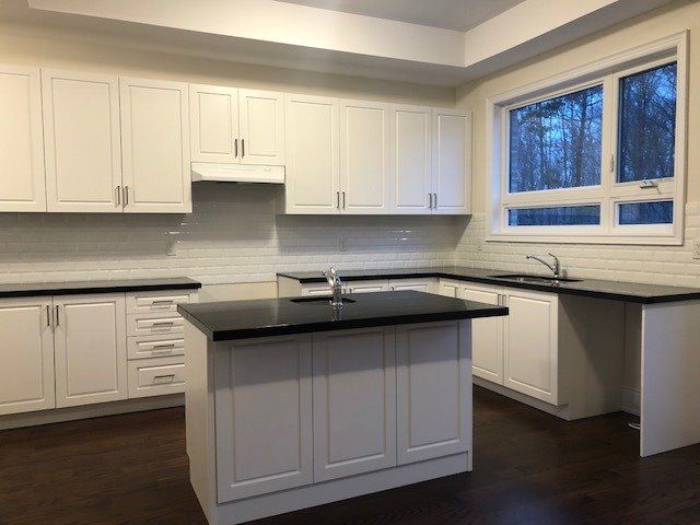 166 Conklin Cres, Aurora, L4G 7B7 | Image 3