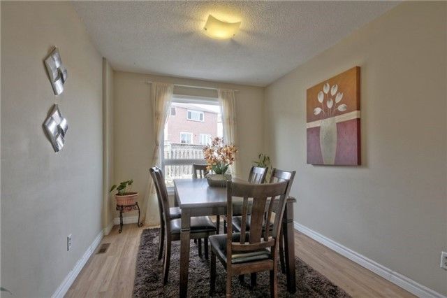 19 Goodwood Dr, Markham, L3S2K6 | Image 2