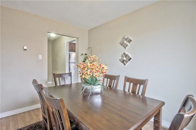 19 Goodwood Dr, Markham, L3S2K6 | Image 3