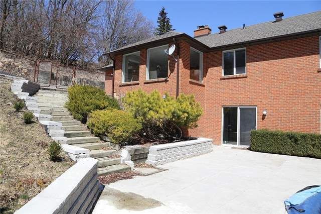 23 Hunters Glen Rd, Aurora, L4G6W4 | Image 3