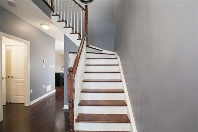 62 Donald Stewart Cres, East Gwillimbury, L0G1M0 | Image 2