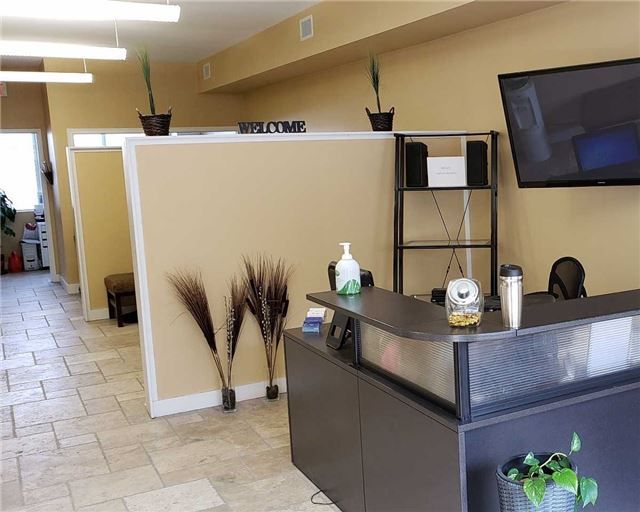 20 - 16945 Leslie St, Newmarket, L3Y9A2 | Image 3