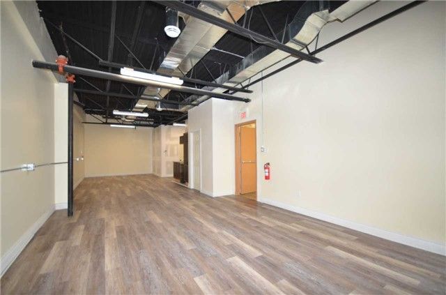 13B - 16945 Leslie St, Newmarket, L3Y9A2 | Image 2