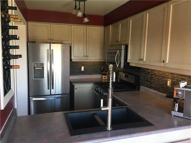 284 Pinnacle Tr, Aurora, L4G7G2 | Image 3