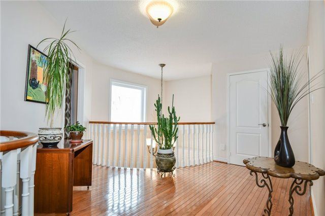 47 Edenbridge Dr, Vaughan, L4J7V1 | Image 3