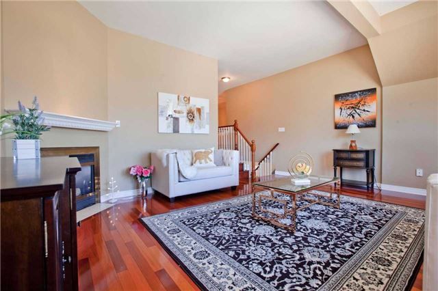 23 Brookeview Dr, Aurora, L4G6N1 | Image 3