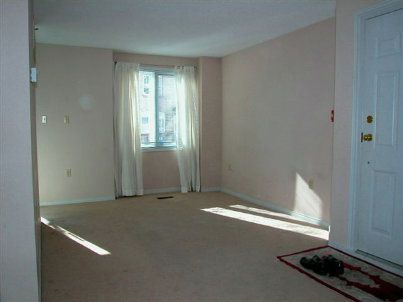 712 - 75 Weldrick Rd E, Richmond Hill, L4C0H9 | Image 2