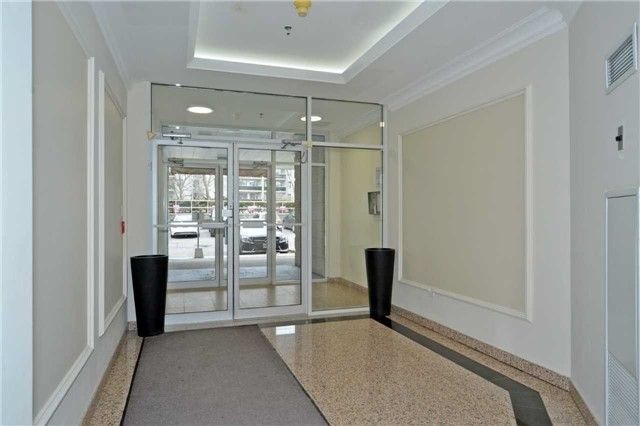 312 - 7398 Yonge St, Vaughan, L4J8J2 | Image 3