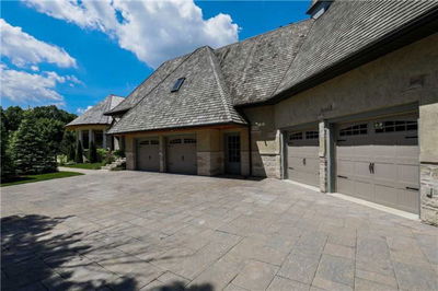 15 Awesome Again Lane, Aurora - Bayview Southeast image-0-3