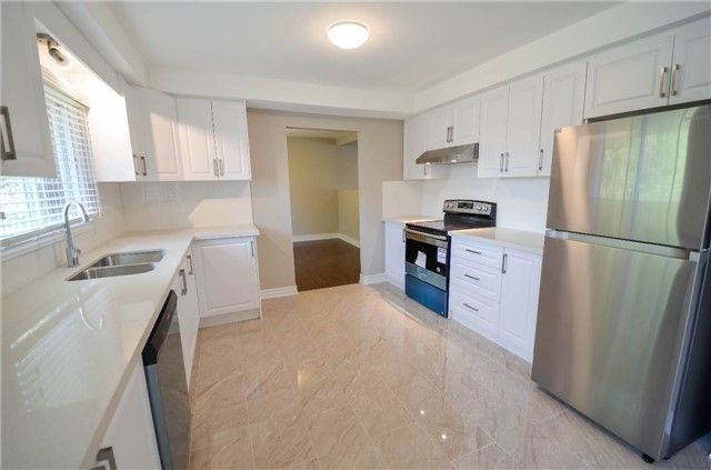 442 Sunset Beach Rd, Richmond Hill, L4E3J2 | Image 2