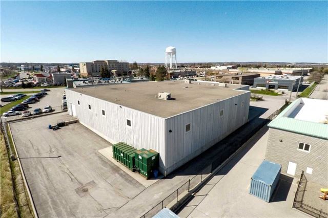 135 Pony Dr, Newmarket, L3Y7B5 | Image 2