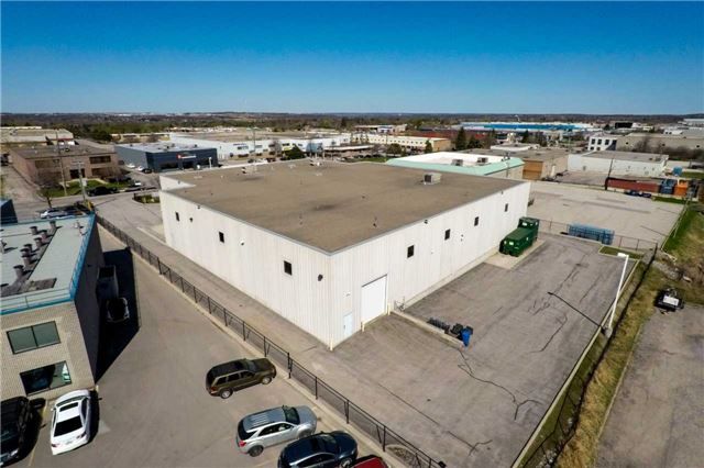 135 Pony Dr, Newmarket, L3Y7B5 | Image 3