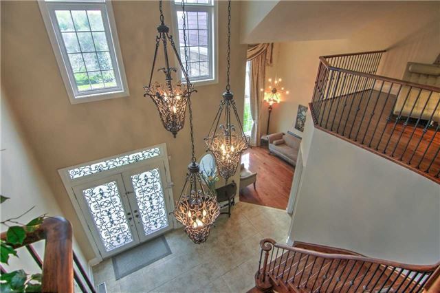 71 Golden Meadow Dr, Markham, L6E 1E9 | Image 3