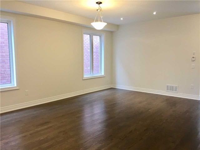 3 Jericho Ave, Georgina, L4P 0G9 | Image 2