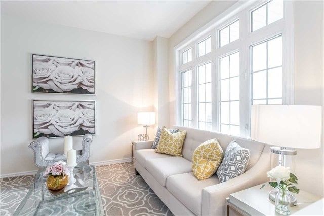 9 Sunnyside Hill Rd, Markham, L6B0X4 | Image 3