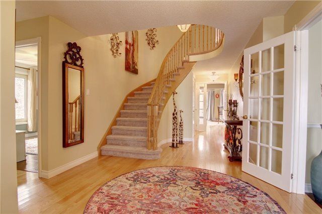 236 Mccaffrey Rd, Newmarket, L3X1J3 | Image 2