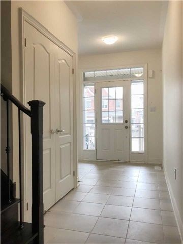 7 Carratuck St, East Gwillimbury, L9N 0S5 | Image 2