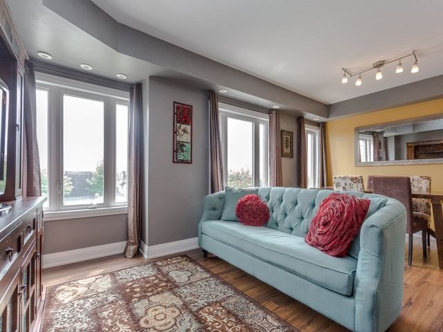 215 - 320 John St, Markham, L3T0B1 | Image 2