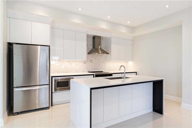 220 Pine Beach Dr, Georgina, L4P2V5 | Image 2