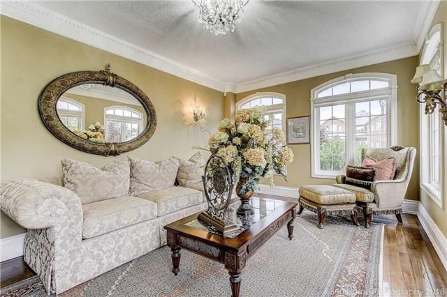 2 Mumberson Crt, Markham, L6C1Y4 | Image 3