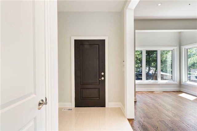 220 Pine Beach Dr, Georgina, L4P2V5 | Image 2