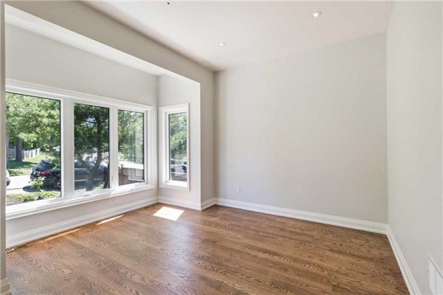 220 Pine Beach Dr, Georgina, L4P2V5 | Image 3