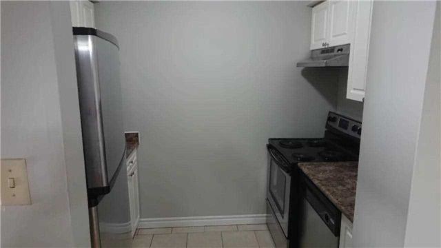 146 Milestone Cres, Aurora, L4G3M2 | Image 2