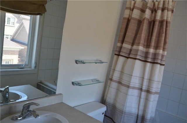 Coach H - 33 Oakmoor Lane, Markham, L6B0P1 | Image 3