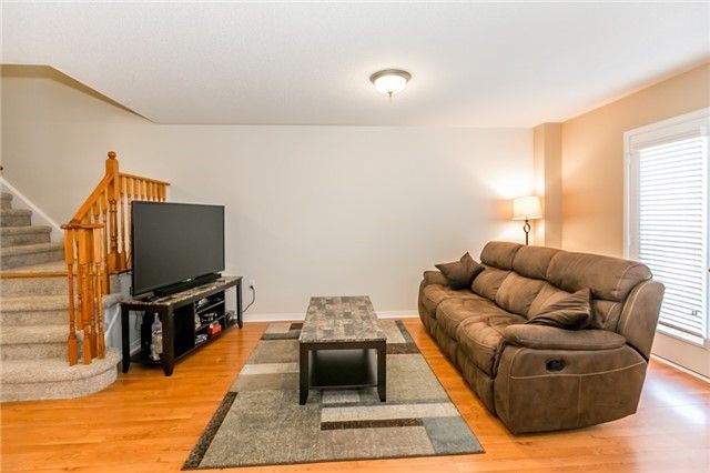 32 Admiral Cres, Essa, L0M1B4 | Image 3