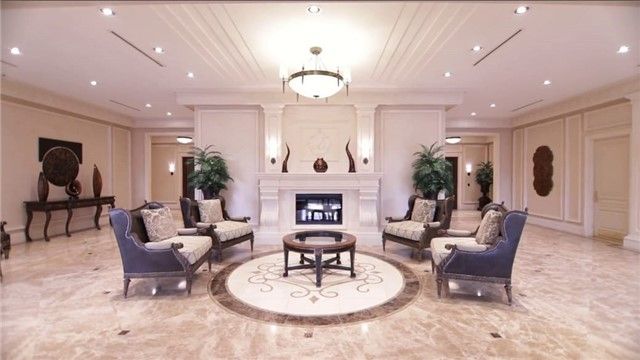 305 - 9235 Jane St, Vaughan, L6A0J7 | Image 2