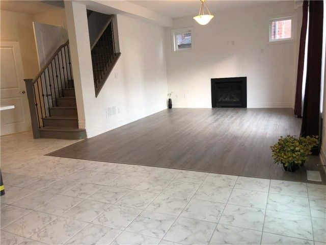 4 Snap Dragon Tr, East Gwillimbury, L9N 0S9 | Image 3