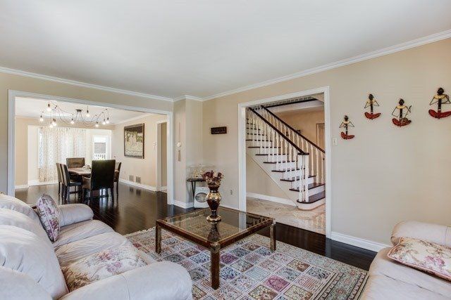 167 Lyndhurst Dr, Markham, L3T6T8 | Image 3