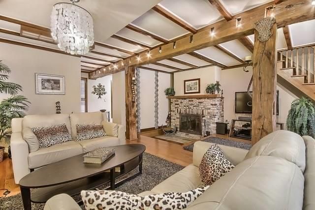 17 Yongehurst Rd, Richmond Hill, L4C3T3 | Image 3