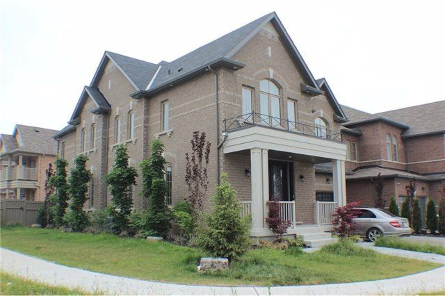 99 Kincardin St, Vaughan, L4H 4H7 | Image 2