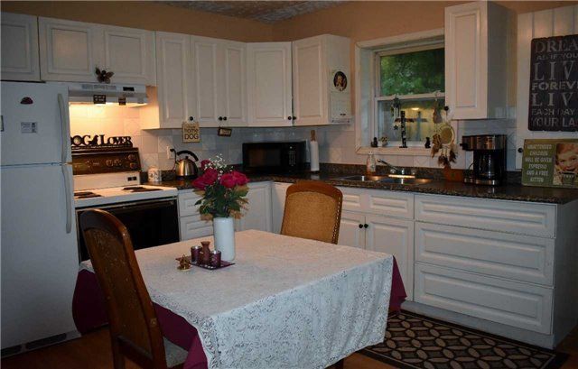 54 Blue Jay Blvd, Georgina, L0E1N0 | Image 2