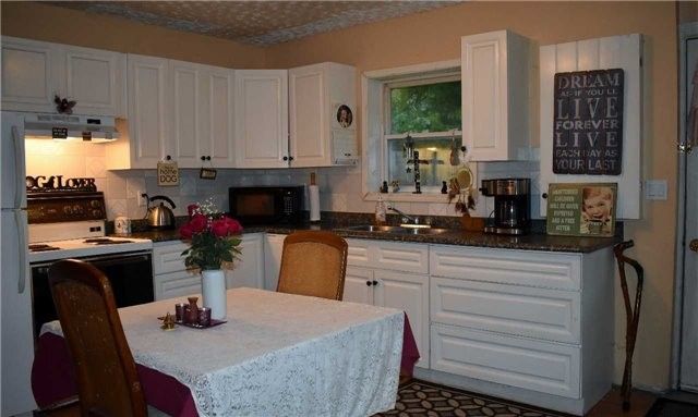 54 Blue Jay Blvd, Georgina, L0E1N0 | Image 3