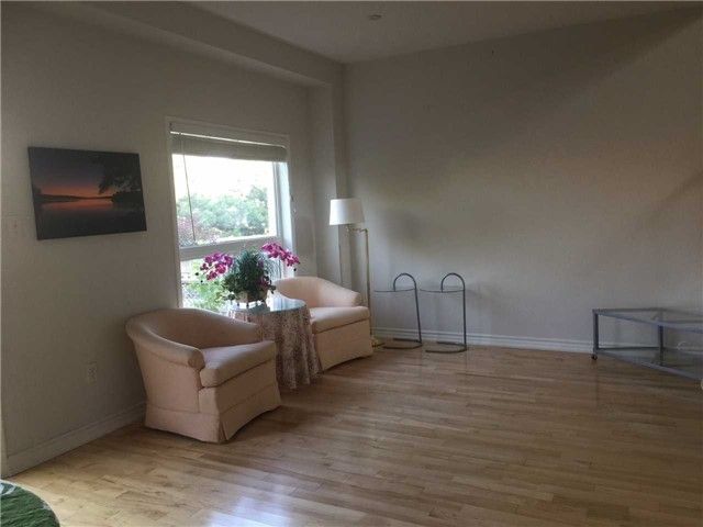 7 Abitibi St, Richmond Hill, L4C0R1 | Image 3