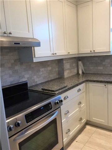 202 - 67 Richmond St, Richmond Hill, L4C3Y3 | Image 2