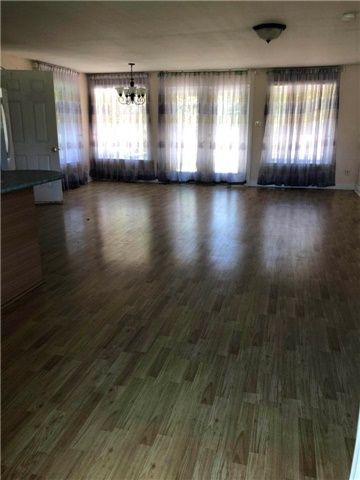 19452 Holland Landing Rd, East Gwillimbury, L9N1M8 | Image 2