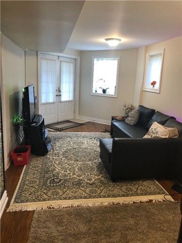 7 Gamble Glen Cres, Richmond Hill, L4S2T3 | Image 2