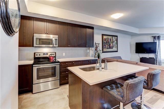 32 - 3905 Major Mackenzie Dr, Vaughan, L4L1A6 | Image 3