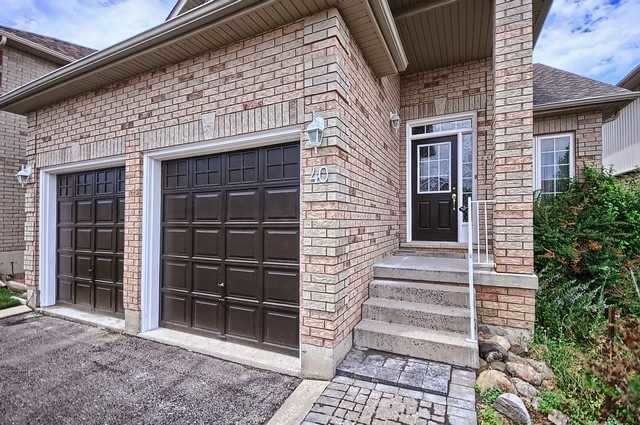 40 Highland Terr, Bradford West Gwillimbury, L3Z3E8 | Image 2