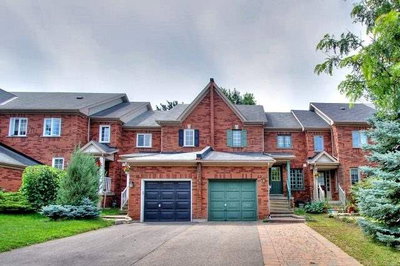 Townhouse sold at 22 October Lane, Aurora, Ontario, L4G6Y1 - Aurora Grove - MLS: N4217268