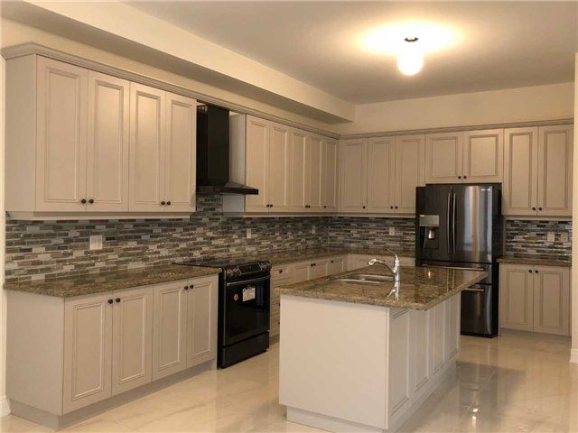 853 Harry Douglas St, Newmarket, L3X 0J8 | Image 2