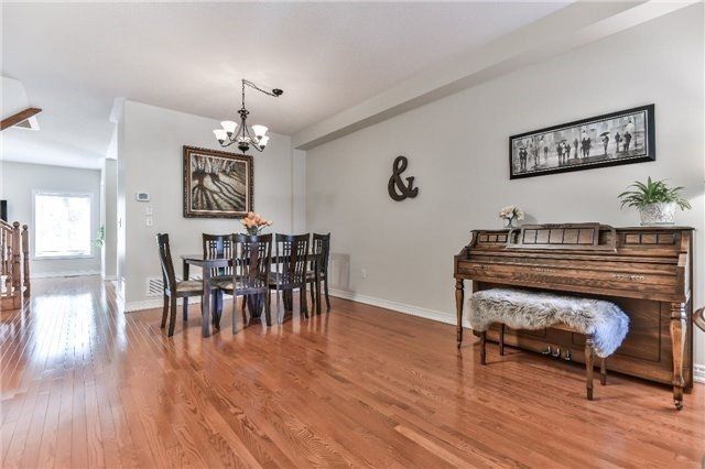 23 Drew Kelly Way, Markham, L3R5R3 | Image 2